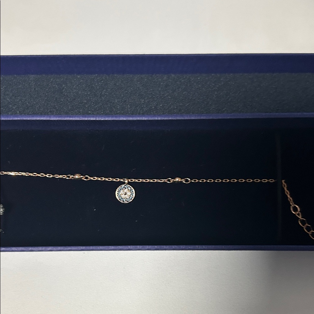 PERFECT 4 VALENTINES - BN NEVER WORN Swarovski Rose Gld Bracelet w/ 🧿 Charm - Picture 1 of 5